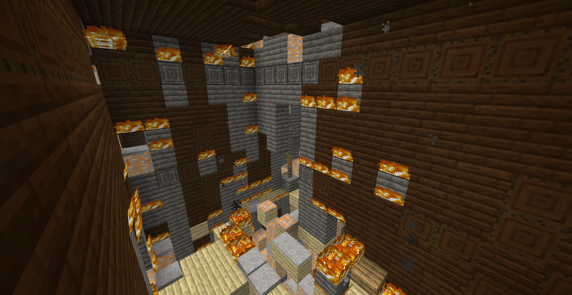 Thumbnail Another inner chamber. The floor is liable to collapse.