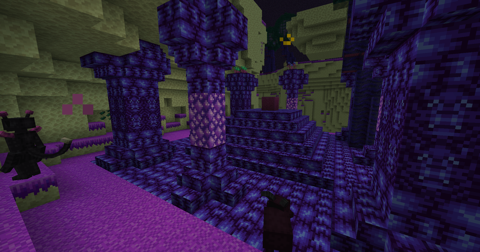 Thumbnail Some Lost Ruins made from Pyziac (A Stone found in The End). You can fight a boss here!