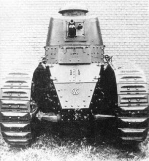 <p>Polish army Renault FT-17 "CWS"</p>