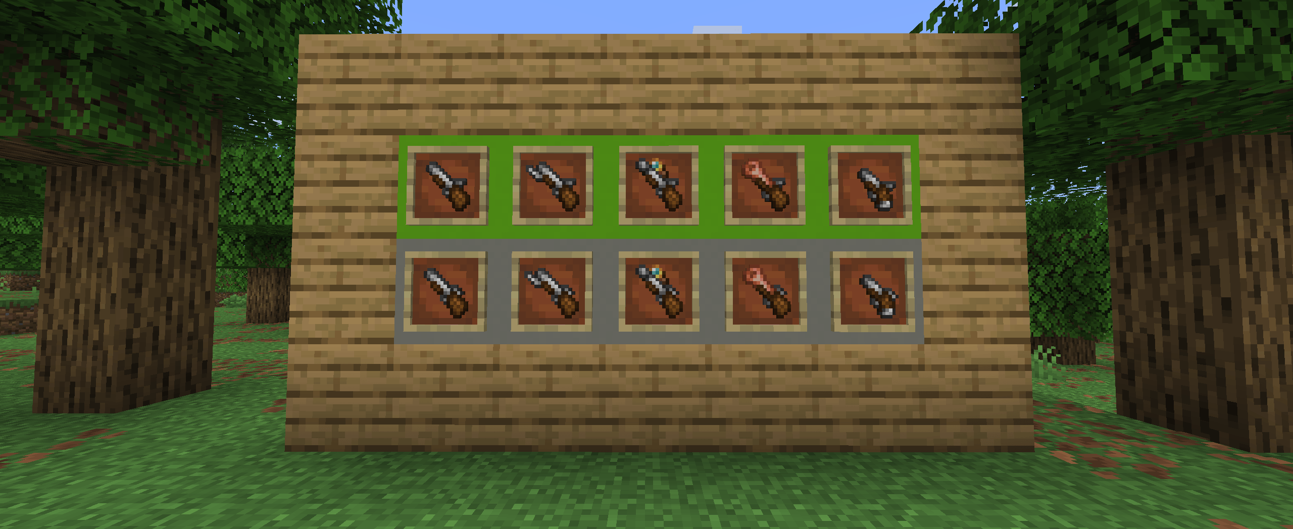 All guns in inventories are 2D! On top are loaded while at the bottom are not loaded