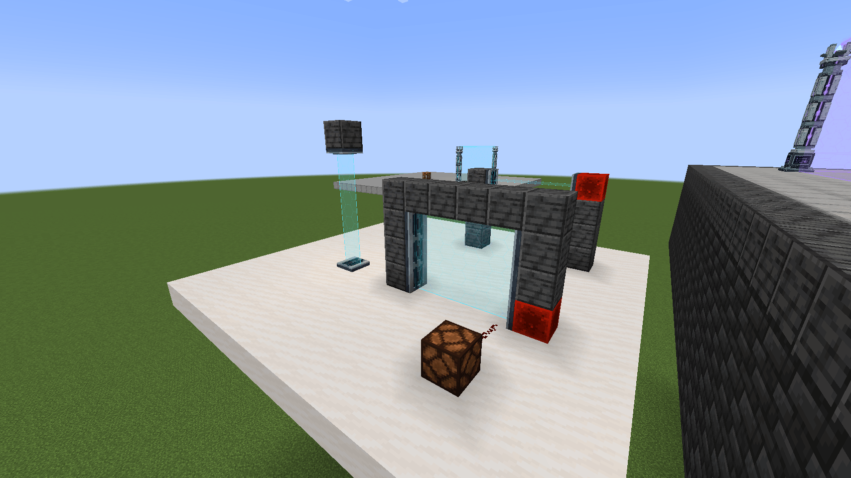 Thumbnail Field Rails seal a doorway, a vertical shaft and a walkway. The redstone lamp beside the door lights on each detection pulse.