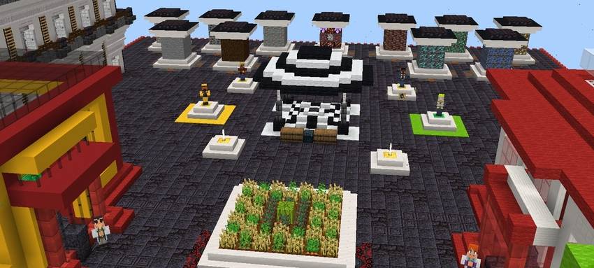 PlayZerMc's SkyGen | Economy, Tiered Gens & PvP Arena [Bedrock/MCPE] — screenshot 2