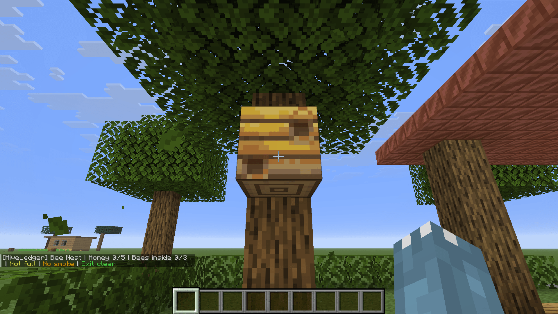 Thumbnail Real gameplay: bee nest, 0/5 honey, 0/3 bees, no smoke and clear exit.