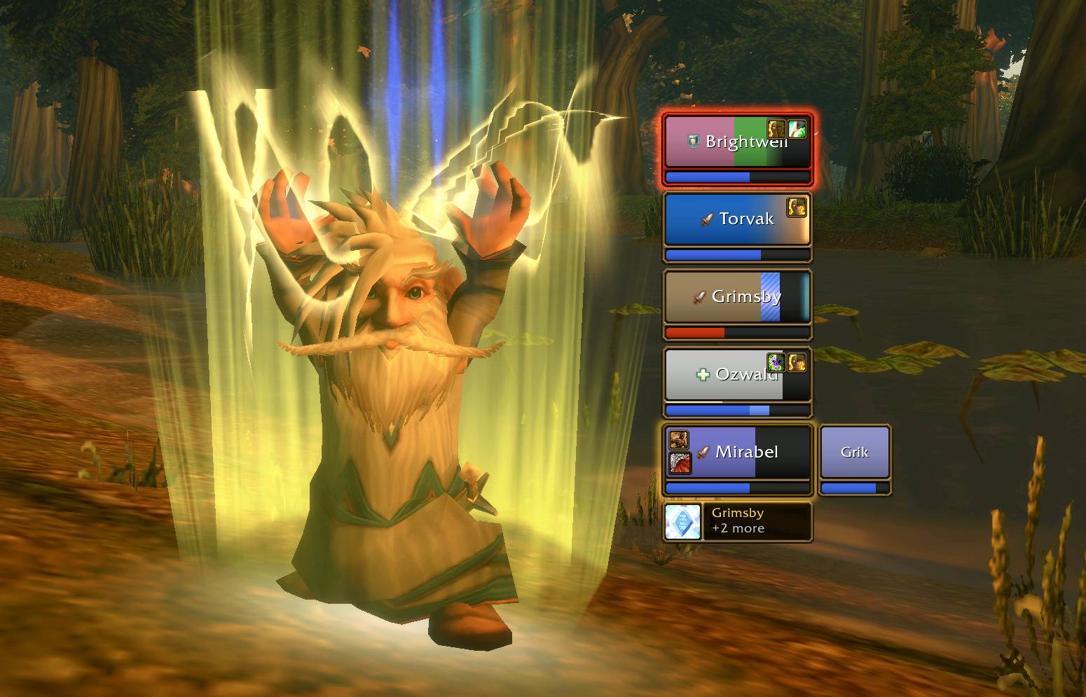 One button casts the next missing buff: it shows the buff, who gets it, and how many people are still waiting.