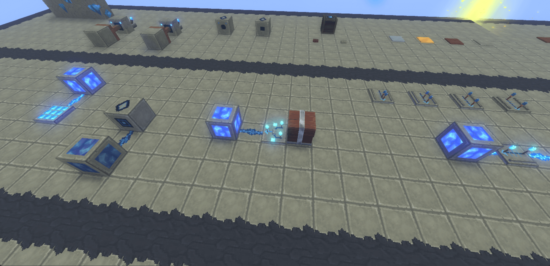 A comparator reading a chest and driving a lamp