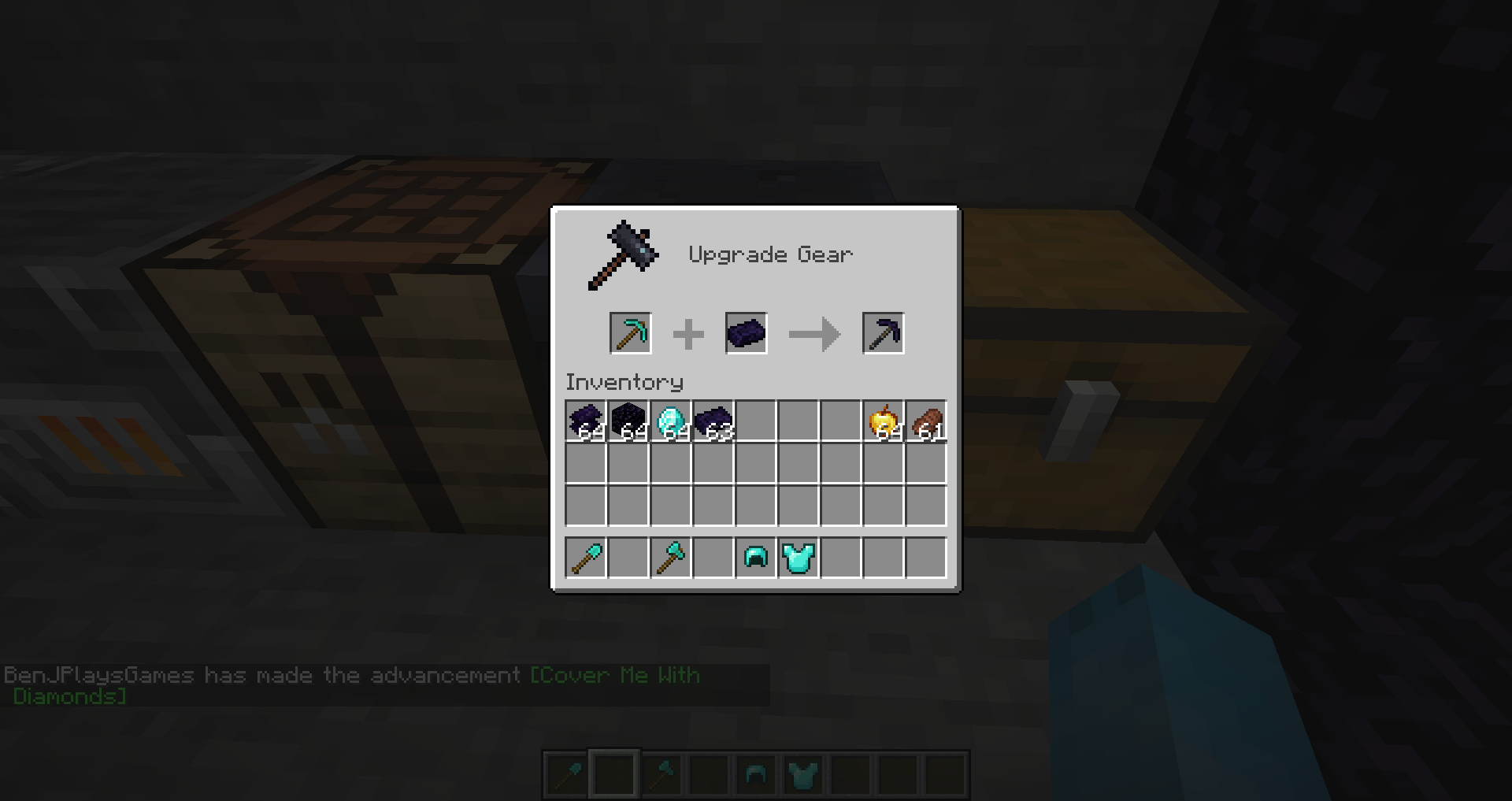 Upgrading a Diamond Pickaxe on the Smithing Table