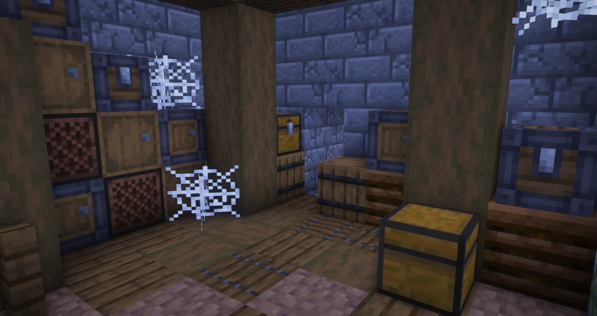 Chests next to vanilla chests without loot