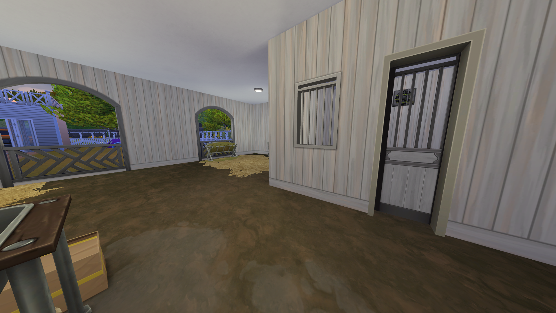 Thumbnail The barn features 2 stalls plus a full space for horses to feed, water and just roll around