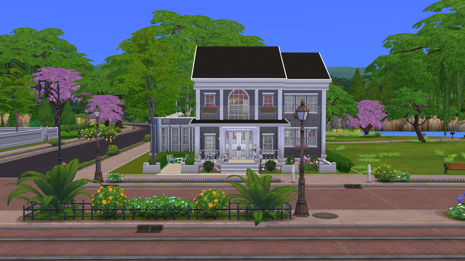 Thumbnail Front of the home