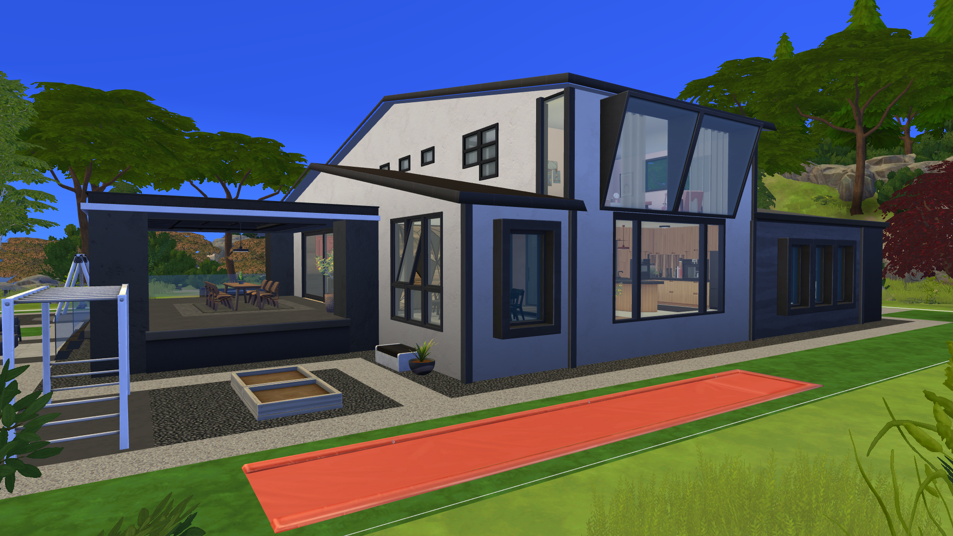 Thumbnail The lot includes plenty of property for outdoor activities