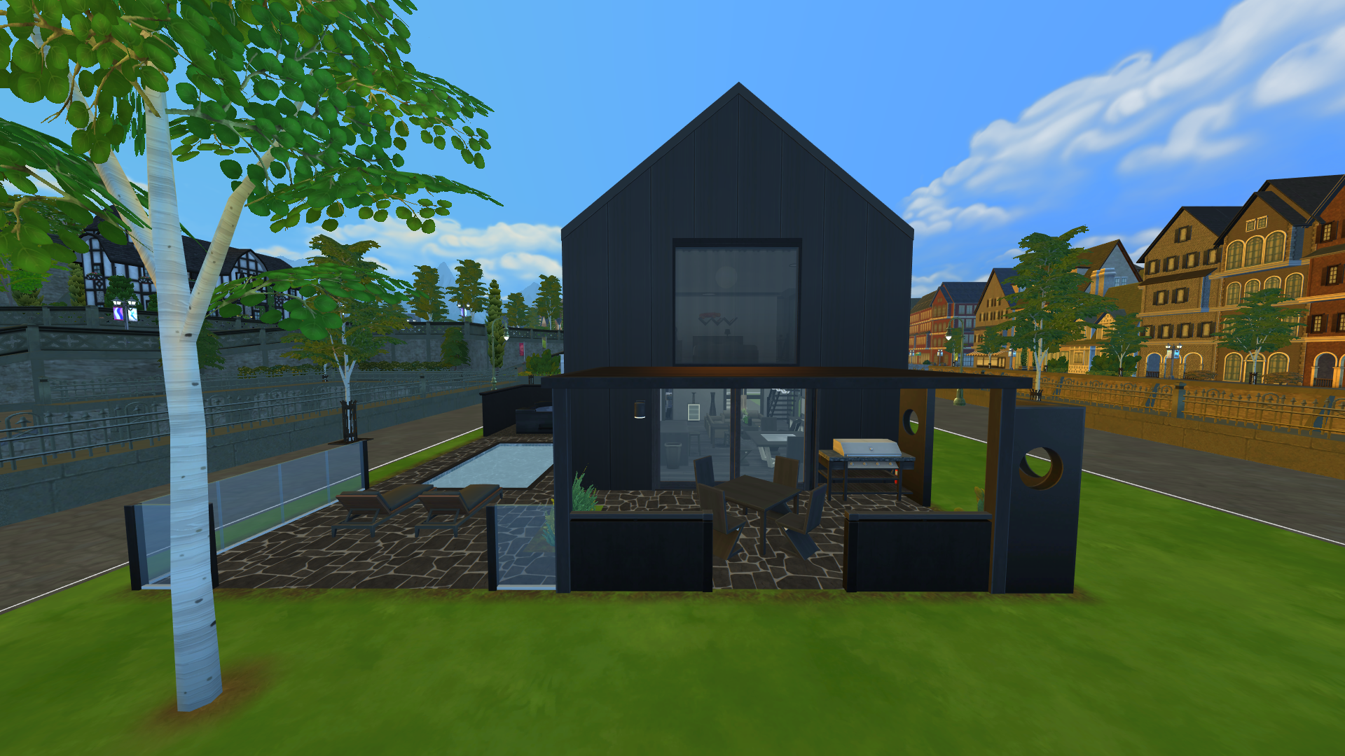 Thumbnail Rear of the home + fenced covered porch and lido deck