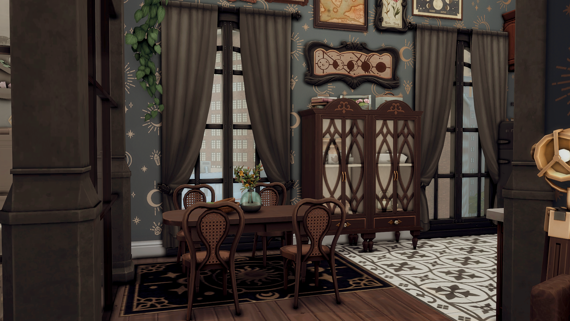 Jewelry maker apartment