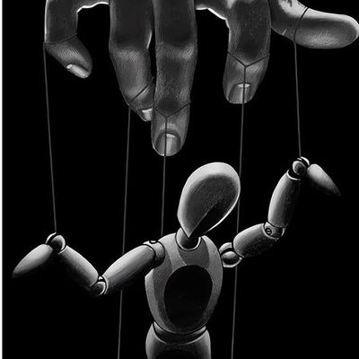 The Puppet  A Marionete