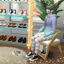 Shoe Store Shelving & Mirror Seat