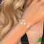 Illia Bracelet logo